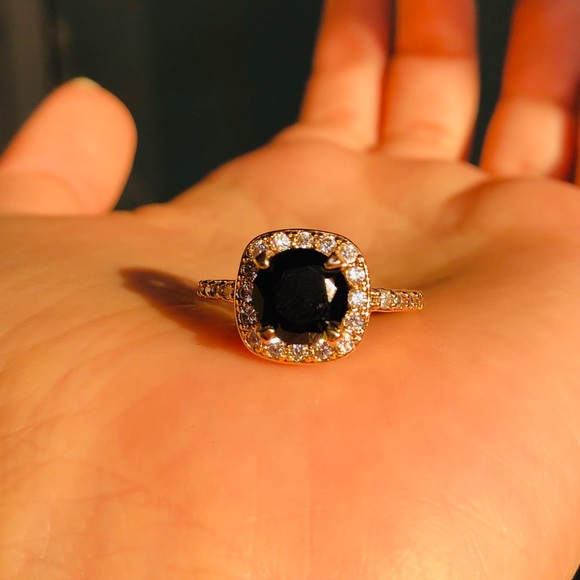 Jewelry - NWOT black sapphire sterling silver ring